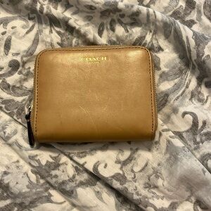 Tan coach mini wallet